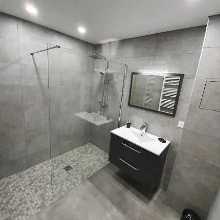 Apartament T3 Propriano Vue Mer, Neuf, Climatise Et Classe 4 Etoiles